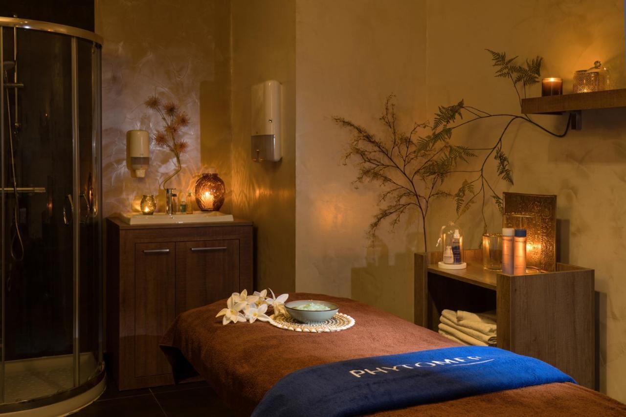 Hotel Valdys Thalasso & Spa - Les Pins Saint-Jean-de-Monts Exteriör bild